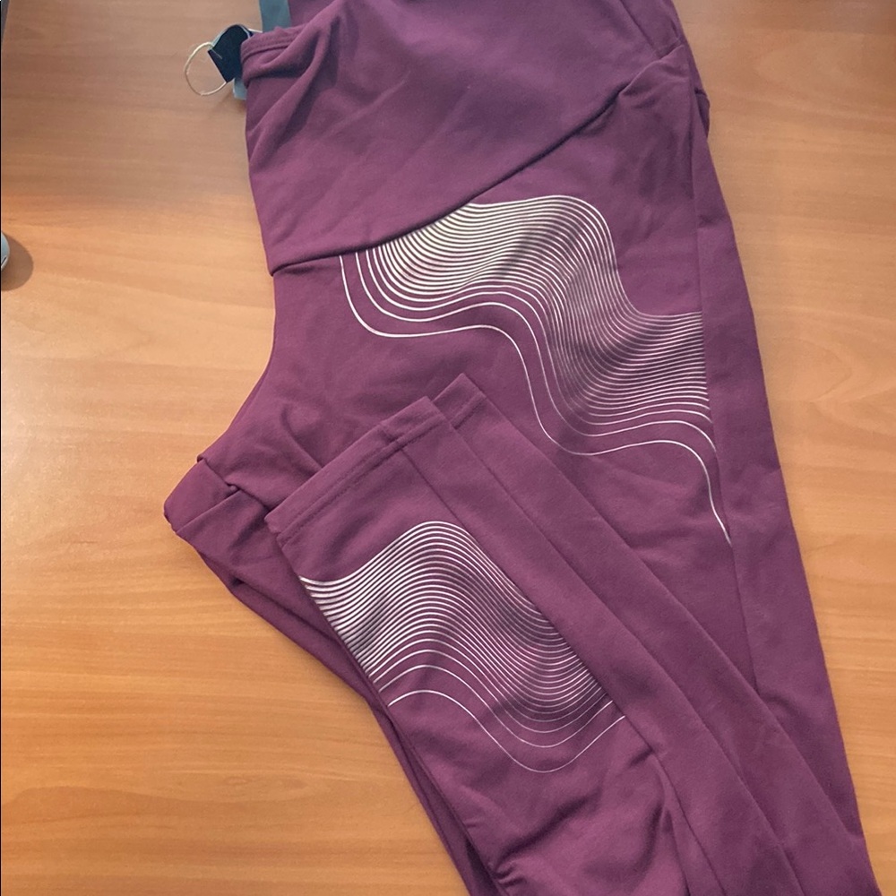 adidas maroon Leggings with White Wave Design